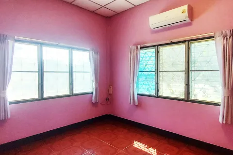 House in Rayong, Thailand 3 bedrooms № 160347 - photo 19