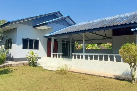 House in Rayong, Thailand 3 bedrooms № 160347 - photo 3