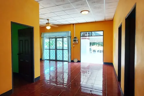 House in Rayong, Thailand 3 bedrooms № 160347 - photo 17