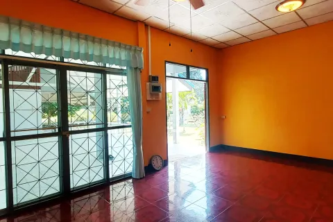 House in Rayong, Thailand 3 bedrooms № 160347 - photo 16