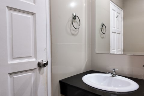 Apartment in Pattaya, Thailand 2 rooms № 134149 - photo 12