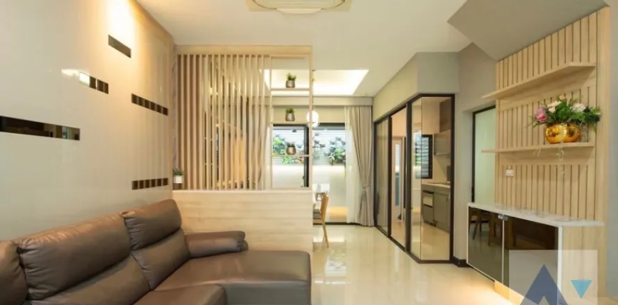 Reihenhaus in Lat Phrao, Bangkok, Thailand 3 Schlafzimmer № 214731