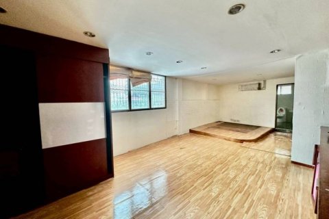 Дом в Бангкоке, Таиланд с 6 спальнями  № 134594 - фото 8