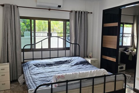 House in Phuket, Thailand 3 bedrooms № 136856 - photo 9