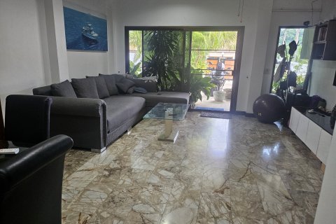 House in Phuket, Thailand 3 bedrooms № 136856 - photo 5