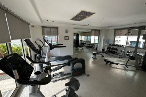 Condo in Bang Rak, Bangkok, Thailand, 2 bedrooms  № 136855 - photo 15