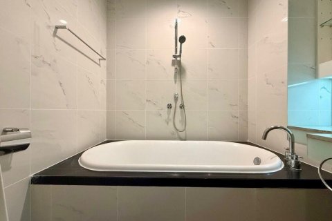 Condo in Bang Rak, Bangkok, Thailand, 2 bedrooms  № 136855 - photo 4