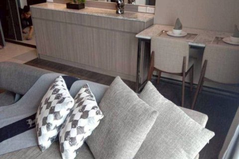 Студия в кондо в Ваттхане, Бангкок, Таиланд № 160598 - фото 17