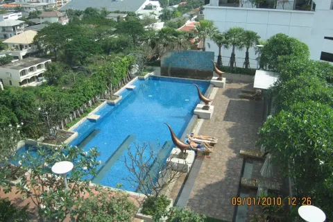 Condo in Watthana, Bangkok, Thailand, 3 bedrooms  № 160592 - photo 8