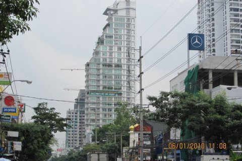 Condo in Watthana, Bangkok, Thailand, 3 bedrooms  № 160592 - photo 11