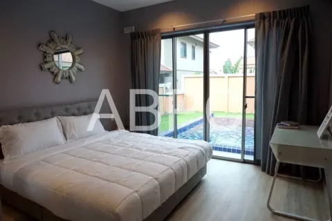 Casa de 4 dormitorios en Pattaya, Tailandia № 211919 - foto 6