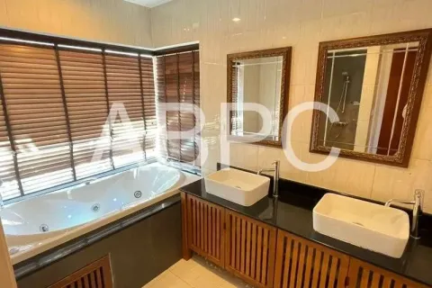 Casa de 3 dormitorios en Pattaya, Tailandia № 211918 - foto 4