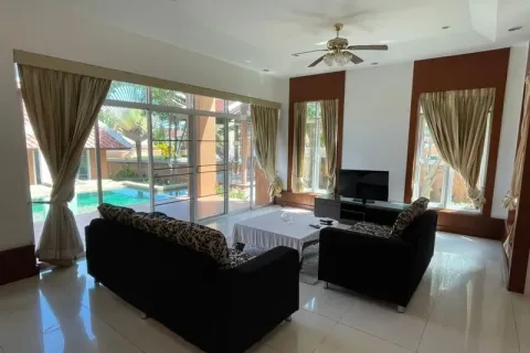 Casa de 3 dormitorios en Pattaya, Tailandia № 211918 - foto 25