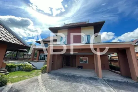 Casa de 3 dormitorios en Pattaya, Tailandia № 211918 - foto 11