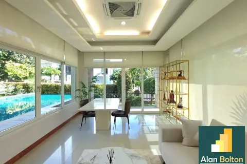 Casa de 3 dormitorios en Pattaya, Tailandia № 210877 - foto 15