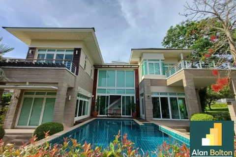 Casa de 3 dormitorios en Pattaya, Tailandia № 210878 - foto 3