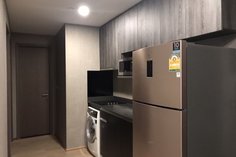 Кондоминиум с 2 спальнями в Банг Раке, Бангкок, Таиланд № 155842 - фото 7