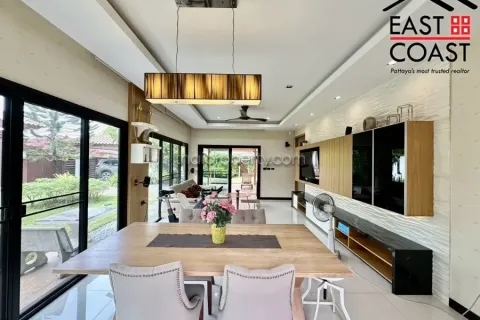 Casa de 2 dormitorios en Pattaya, Tailandia № 213381 - foto 4