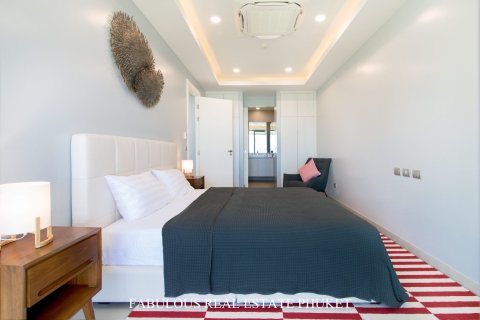 Condo on Surin Beach, Thailand, 1 bedroom № 179851 - photo 6