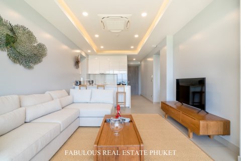 Condo on Surin Beach, Thailand, 1 bedroom № 179851 - photo 9