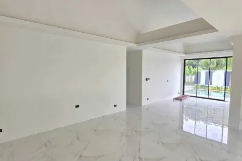 Villa in Phuket, Thailand 3 bedrooms № 158458 - photo 10