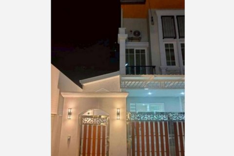 Таунхаус в Паттайе, Таиланд с 4 спальнями № 147849 - фото 3