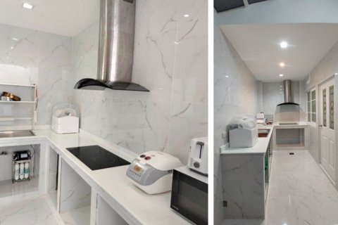 Таунхаус в Паттайе, Таиланд с 4 спальнями № 147849 - фото 7