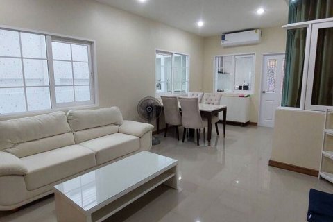 Таунхаус в Паттайе, Таиланд с 4 спальнями № 147849 - фото 4