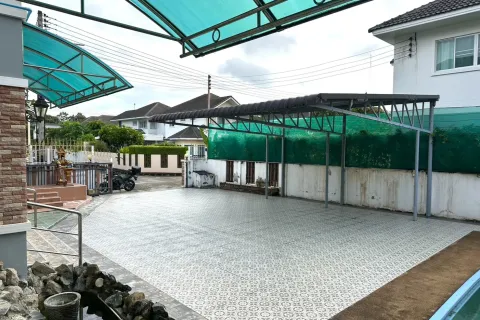 House in San Sai, Thailand 5 bedrooms № 147847 - photo 9