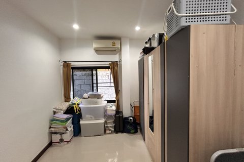 House in Phuket, Thailand 3 bedrooms № 147850 - photo 15