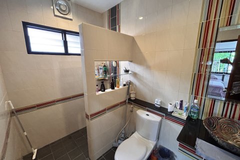 House in Phuket, Thailand 3 bedrooms № 147850 - photo 11