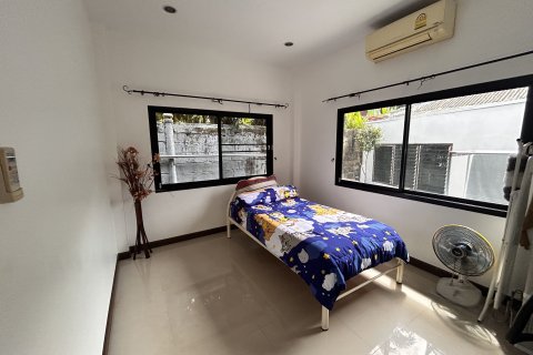 House in Phuket, Thailand 3 bedrooms № 147850 - photo 13