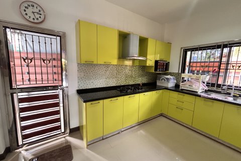 House in Phuket, Thailand 3 bedrooms № 147850 - photo 7