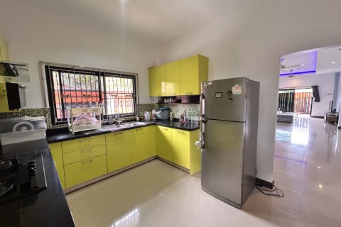 House in Phuket, Thailand 3 bedrooms № 147850 - photo 8