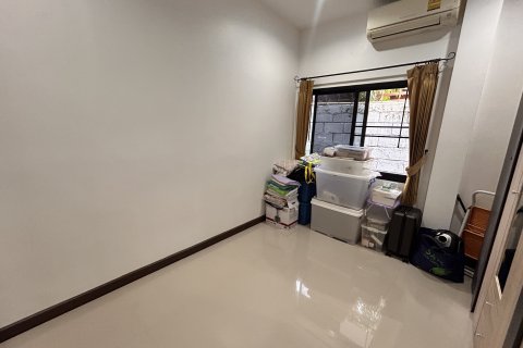 House in Phuket, Thailand 3 bedrooms № 147850 - photo 16