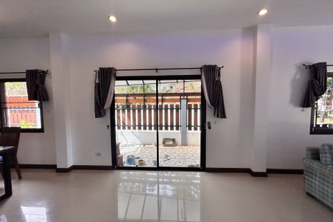 House in Phuket, Thailand 3 bedrooms № 147850 - photo 6