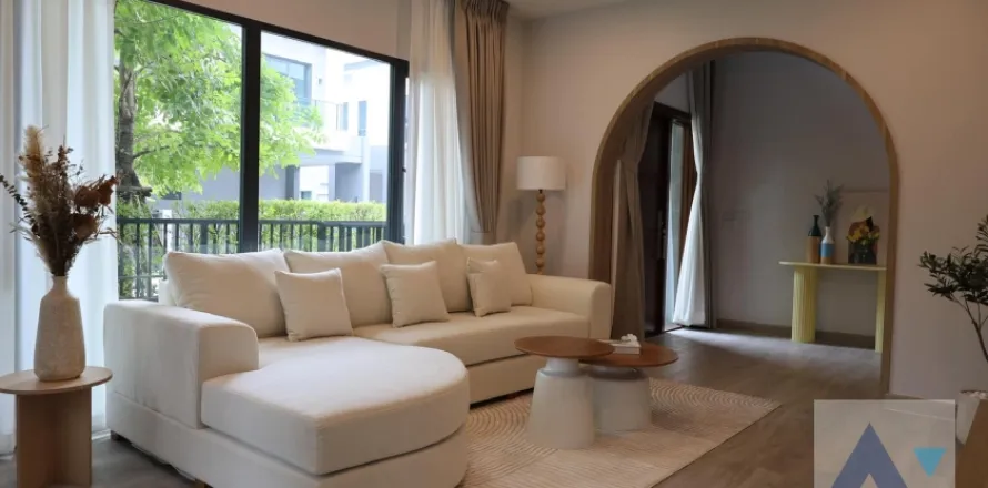 Haus in Sai Mai, Bangkok, Thailand 4 Schlafzimmer № 218853
