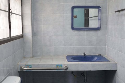 House in Lak Si, Bangkok, Thailand 6 bedrooms № 160235 - photo 27