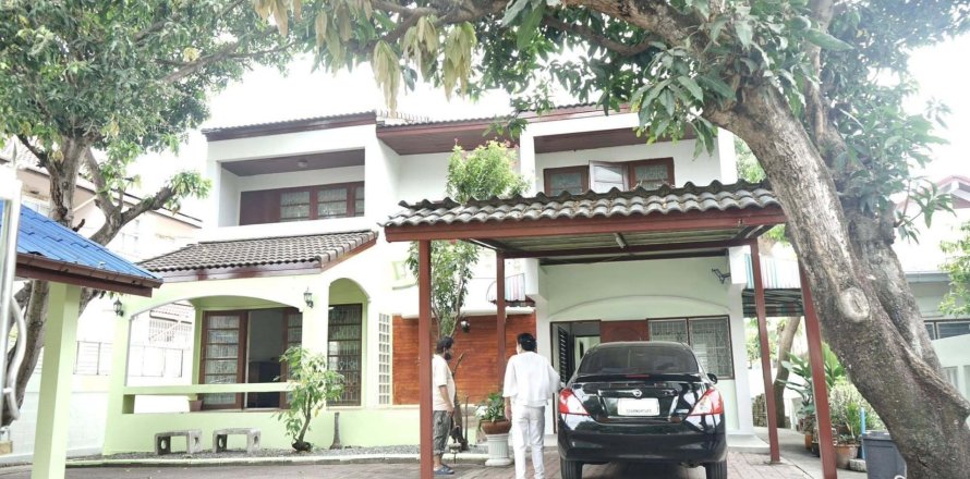 House in Lak Si, Bangkok, Thailand 6 bedrooms № 160235