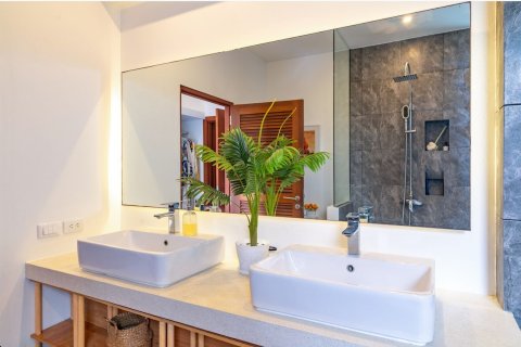 Villa in Ko Samui, Thailand 5 bedrooms № 160236 - photo 15