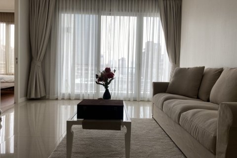Condo in Sathon, Bangkok, Thailand, 2 bedrooms № 160233 - photo 6