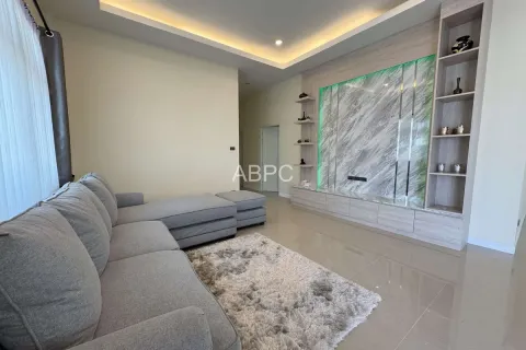 Casa de 3 dormitorios en Pattaya, Tailandia № 211648 - foto 15