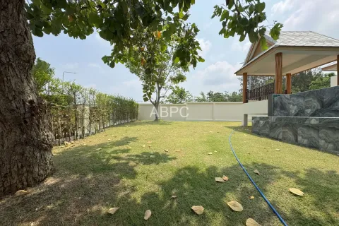 Casa de 3 dormitorios en Pattaya, Tailandia № 211648 - foto 7