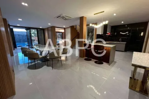 Casa de 7 dormitorios en Jomtien Beach, Pattaya, Tailandia № 211646 - foto 9
