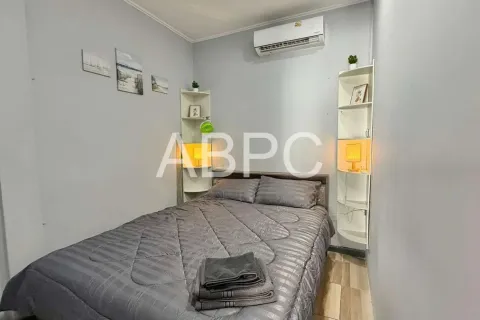 Estudio en el condominio en Jomtien Beach, Pattaya, Tailandia № 211650 - foto 2