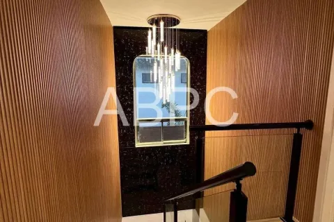 Casa de 7 dormitorios en Jomtien Beach, Pattaya, Tailandia № 211647 - foto 7