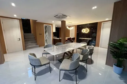 Casa de 7 dormitorios en Jomtien Beach, Pattaya, Tailandia № 211647 - foto 23