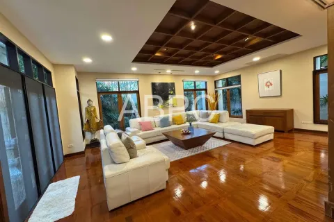 Casa de 3 dormitorios en Pattaya, Tailandia № 211645 - foto 3