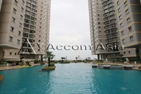 Condo in Yan Nawa, Bangkok, Thailand, 2 bedrooms  № 218461