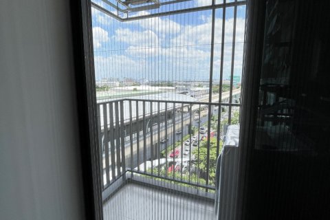 Студия в кондо в Банг Кхене, Бангкок, Таиланд № 135832 - фото 4